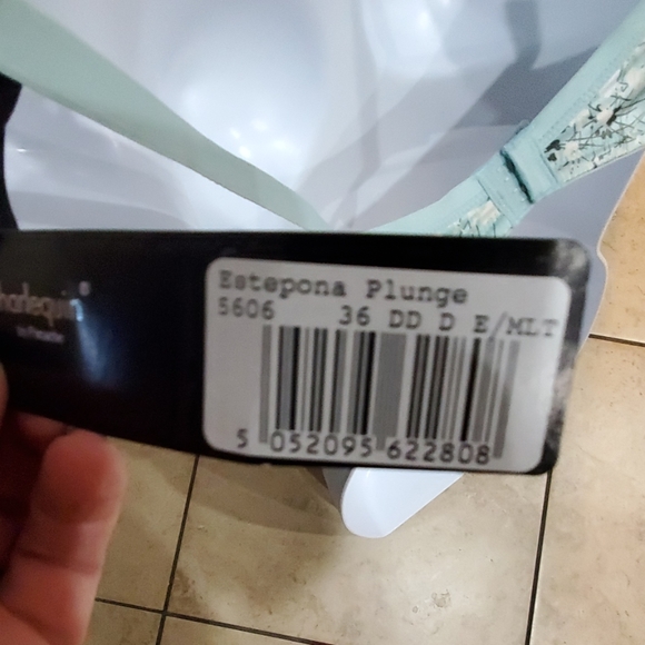 Harlequin Lingerie Estepona 36DD - Picture 5 of 7